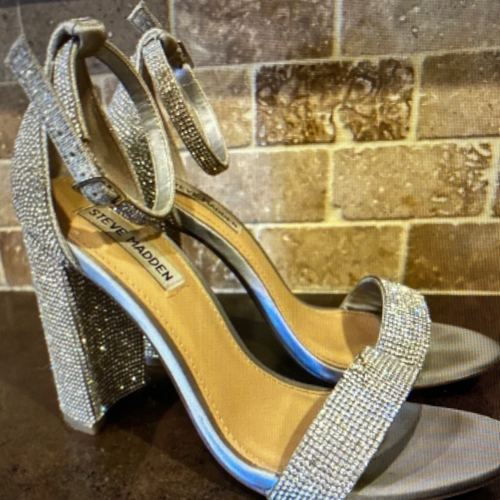Steve Madden Glittering Silver Heels